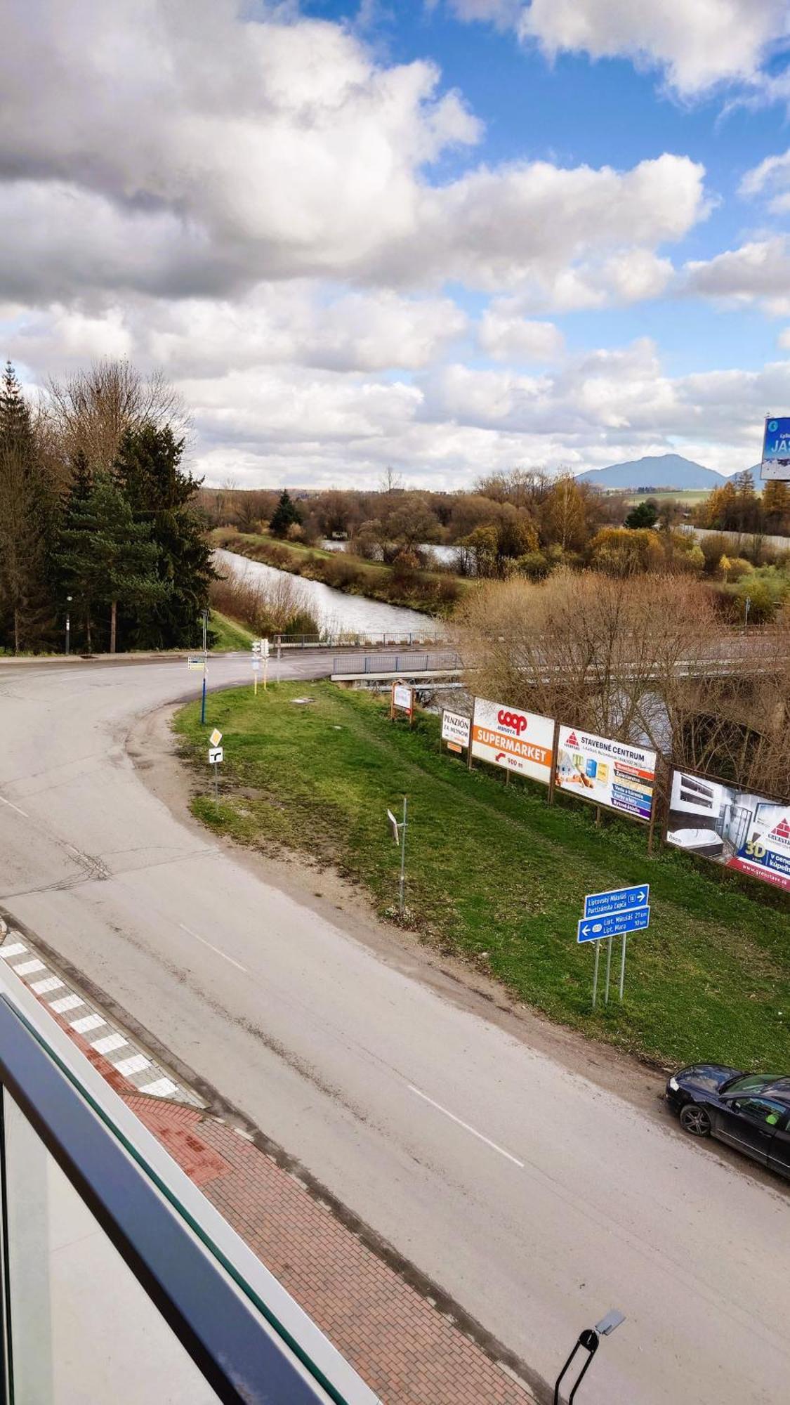 Apartman Nad Riekou Bešeňová 외부 사진